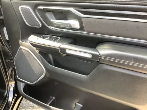 Used 2023 RAM 1500 Laramie AWD/4WD image 18