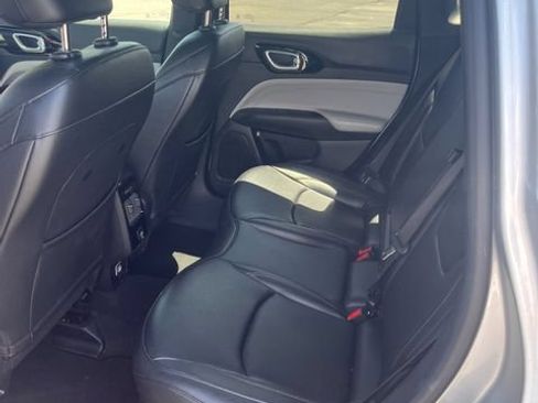 Used 2024 Jeep Compass Limited AWD/4WD image 8