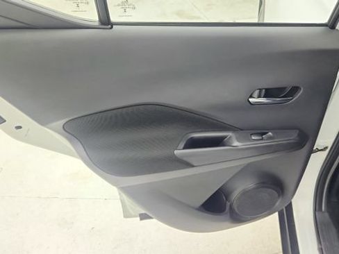 Used 2024 Nissan Kicks SV FWD image 18