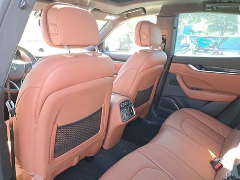 Used 2023 Maserati Levante GT image 11