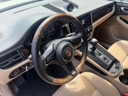 Used 2023 Porsche Macan Turbo AWD/4WD image 4