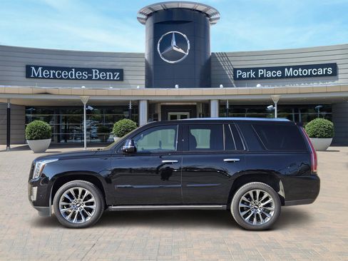 Used 2020 Cadillac Escalade Platinum w/ Escalade Sport Edition image 3