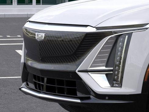 New 2025 Cadillac Lyriq Luxury image 13