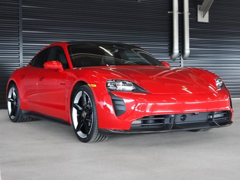 Used 2024 Porsche Taycan GTS image 7