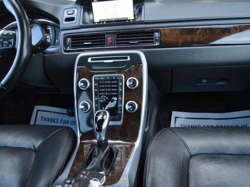 Used 2016 Volvo XC70 T5 Premier w/ Proximity Package image 19