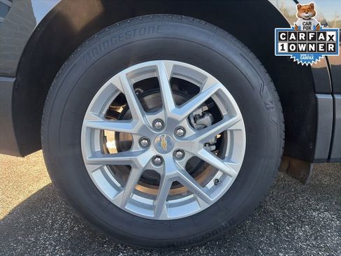 Used 2024 Chevrolet Equinox LT w/ LPO, Floor Liner Package AWD/4WD image 10