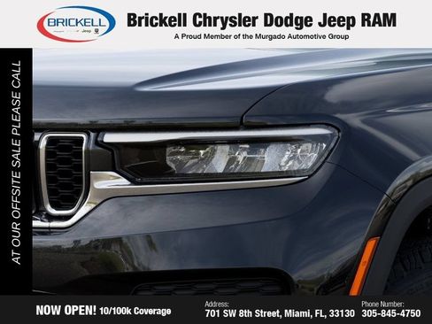 Used 2025 Jeep Grand Cherokee Laredo X AWD/4WD image 12