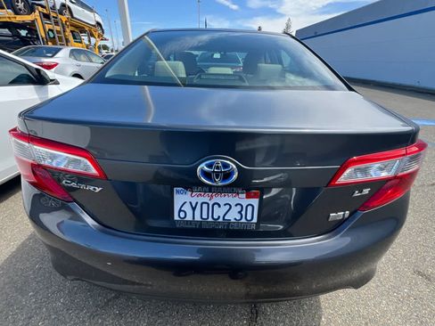 Used 2012 Toyota Camry LE FWD image 5