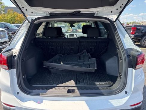 Used 2023 Chevrolet Equinox LT w/ LPO, Floor Liner Package image 8