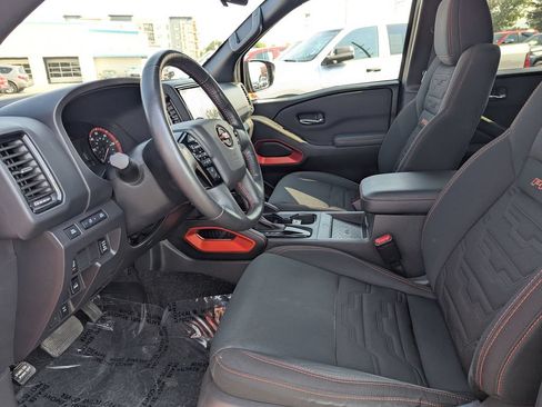 Used 2023 Nissan Frontier PRO-4X w/ Pro Convenience Package AWD/4WD image 15