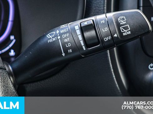 Used 2025 Kia Soul LX w/ LX Technology Package FWD image 34