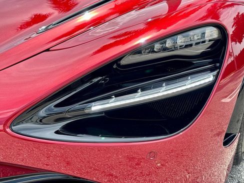 Used 2022 McLaren 720S Luxury RWD image 29