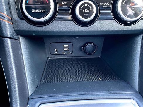 Used 2023 Subaru Crosstrek 2.0i Premium image 27