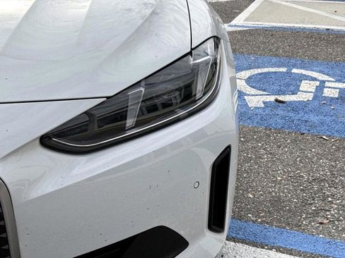 Used 2025 BMW i4 eDrive40 image 9