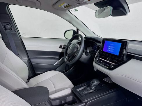 New 2026 Toyota Corolla Cross LE image 32