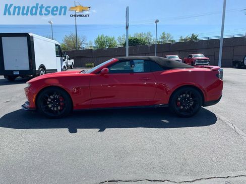 Used 2023 Chevrolet Camaro SS RWD image 4