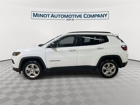 Used 2023 Jeep Compass Latitude image 5