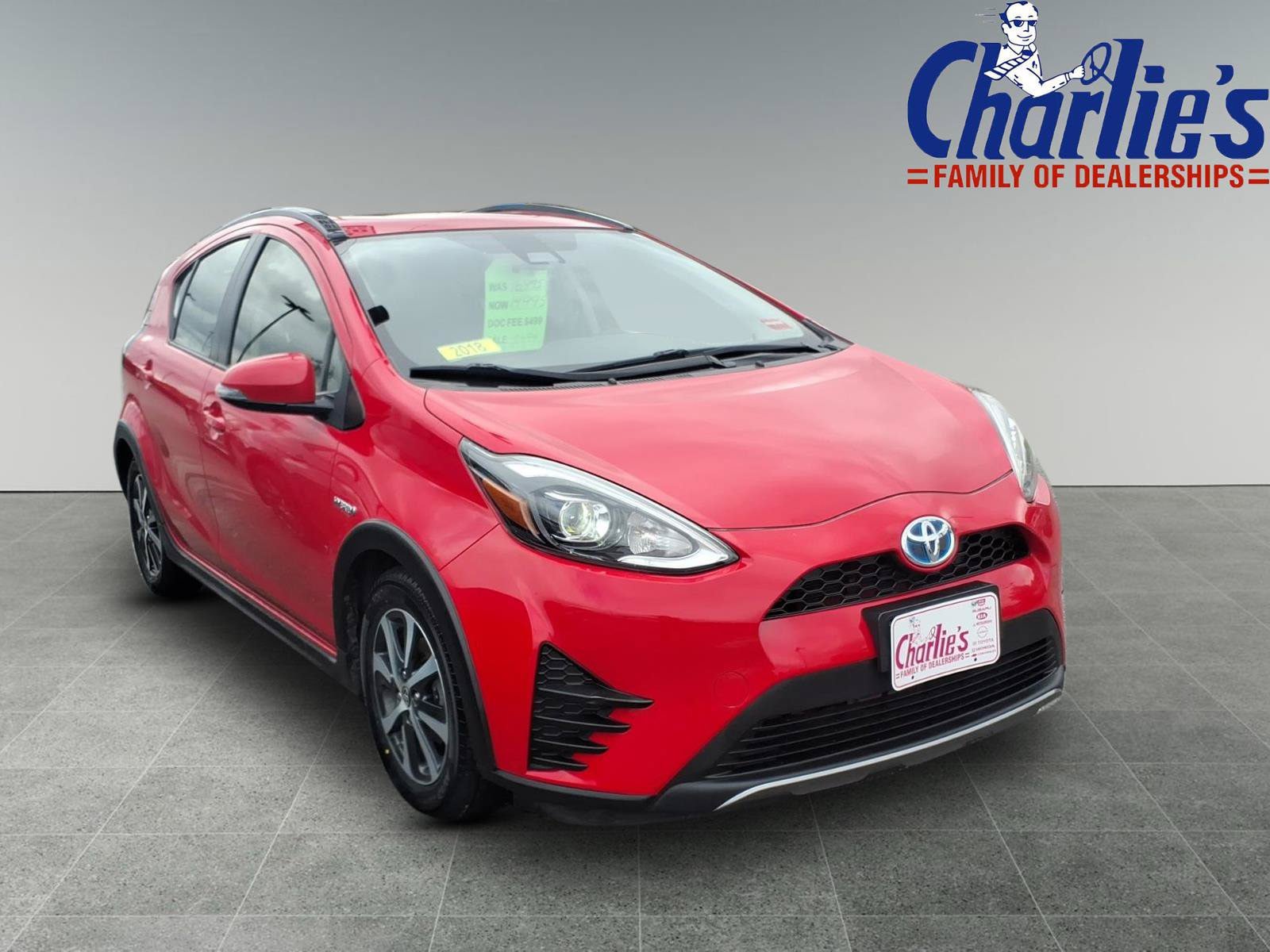 Used 2018 Toyota Prius C Two FWD image 3