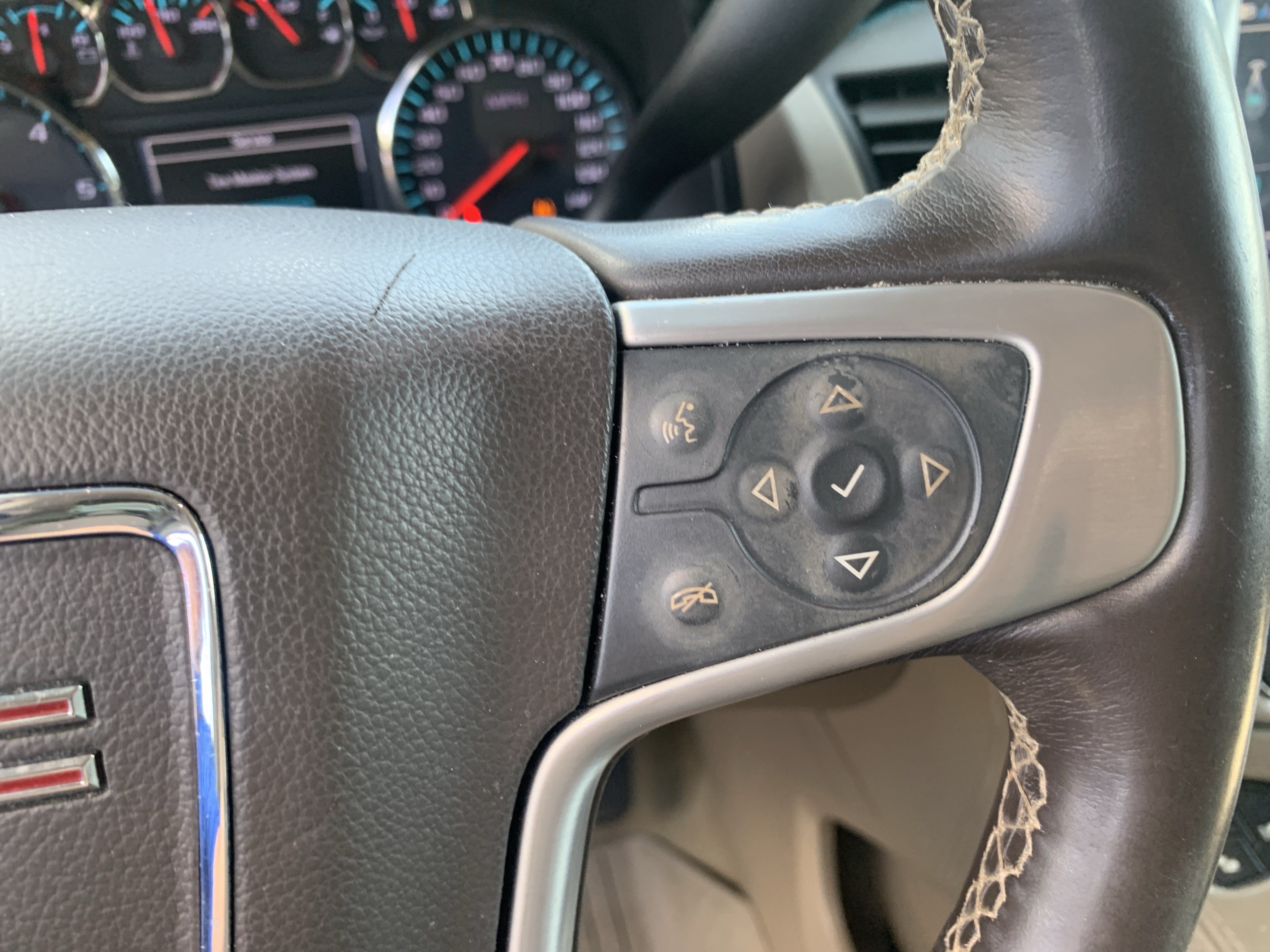 Used 2019 GMC Yukon XL SLT w/ Open Road Package AWD/4WD image 20