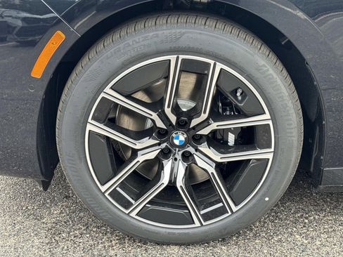 New 2026 BMW i7 xDrive60 AWD/4WD image 9