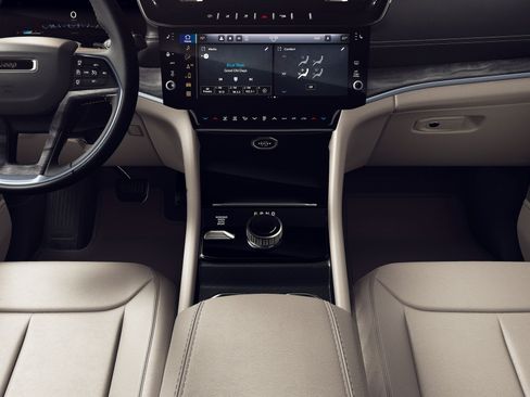 New 2026 Jeep Grand Cherokee Limited AWD/4WD image 5
