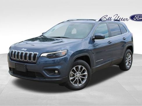 Used 2020 Jeep Cherokee Latitude Plus w/ Cold Weather Group AWD/4WD image 1