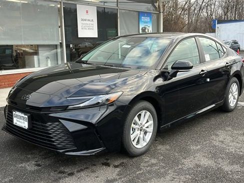 New 2026 Toyota Camry LE image 3