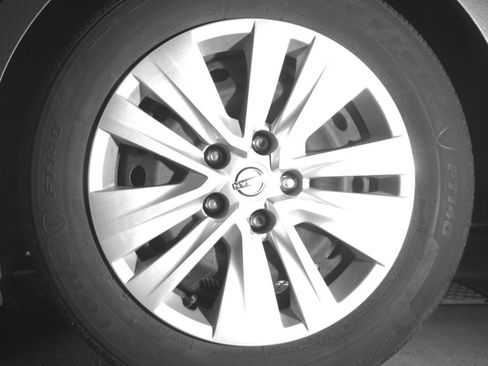 Used 2025 Nissan Sentra S image 14