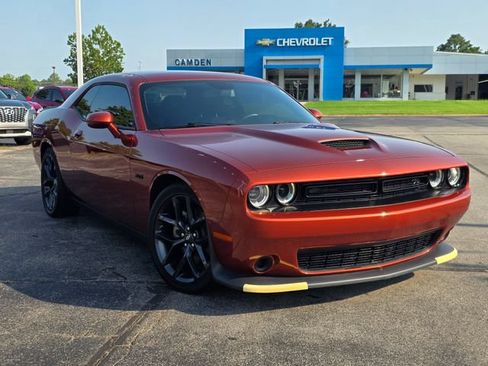 Used 2023 Dodge Challenger R/T w/ Blacktop Package RWD image 2
