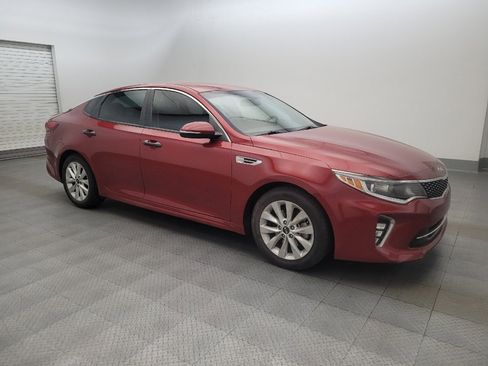 Used 2018 Kia Optima S FWD image 11