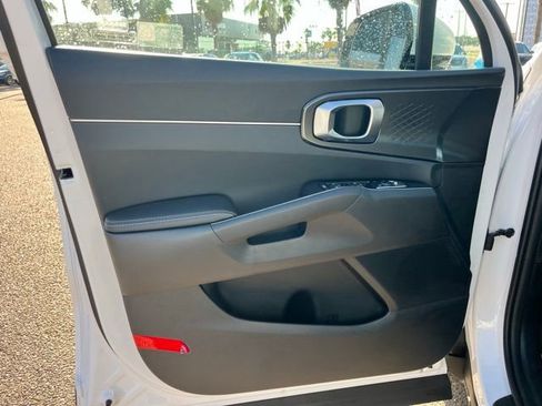 New 2026 Kia Sorento S w/ S Panoramic Sunroof Package FWD image 16