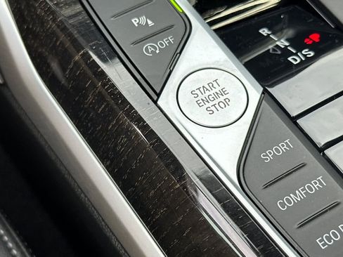 Used 2024 BMW 330i Sedan w/ Convenience Package image 23