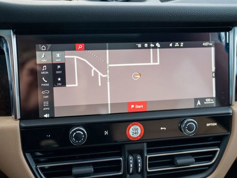 New 2026 Porsche Macan image 19