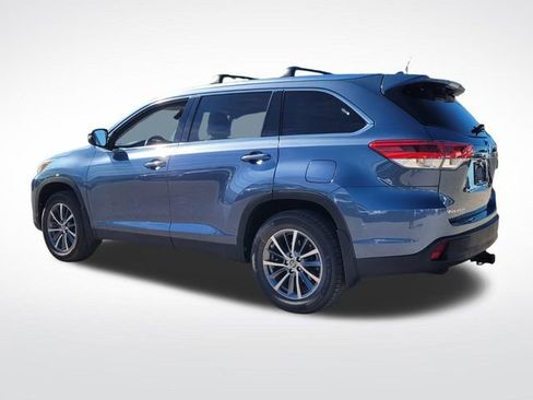 Used 2019 Toyota Highlander XLE image 6