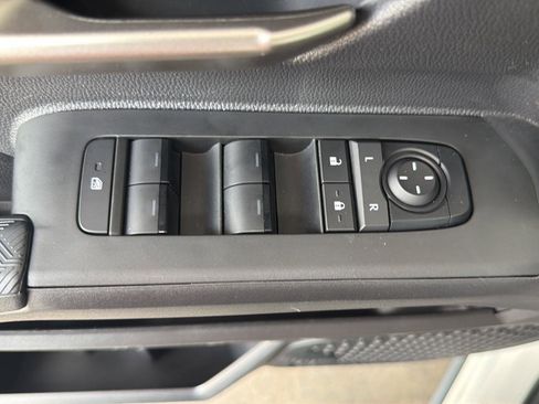 Used 2024 Toyota Tacoma TRD Off-Road w/ TRD Off Road Premium Package AWD/4WD image 18