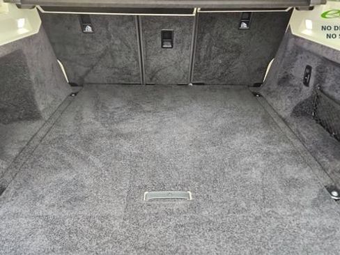 Used 2024 Land Rover Range Rover SE AWD/4WD image 15