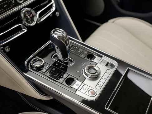 Certified 2023 Bentley Flying Spur V8 AWD/4WD image 26