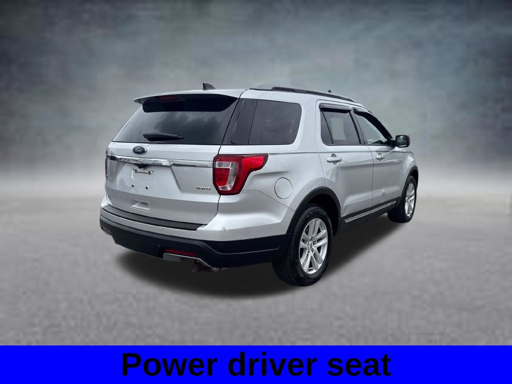 Used 2018 Ford Explorer XLT AWD/4WD image 7