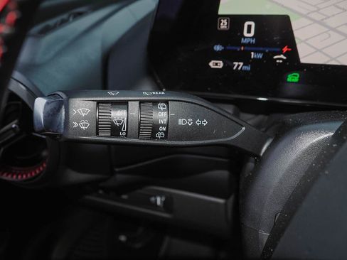 Used 2025 Chevrolet Equinox EV RS FWD image 26