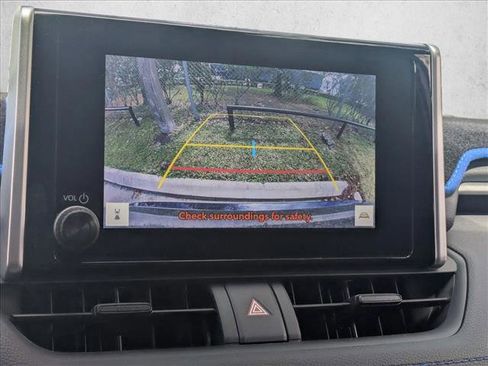 Used 2023 Toyota RAV4 SE w/ Convenience Package image 14