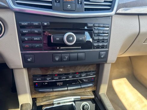 Used 2010 Mercedes-Benz E 350 Sedan image 21