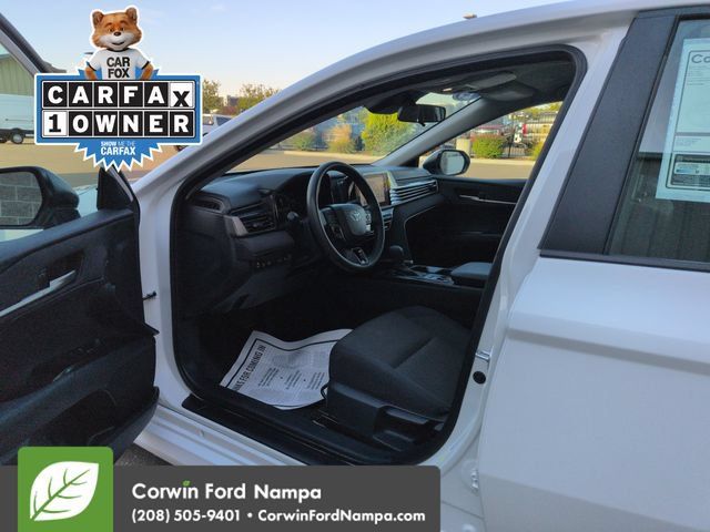 Used 2025 Toyota Camry LE FWD image 9