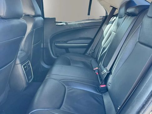 Used 2022 Chrysler 300 Touring w/ Sport Appearance Package RWD image 17