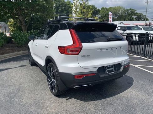 Used 2020 Volvo XC40 T5 R-Design w/ Protection Package Premier AWD/4WD image 6