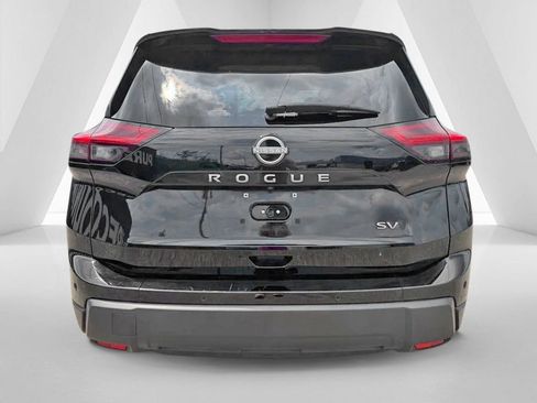 Used 2024 Nissan Rogue SV FWD image 6