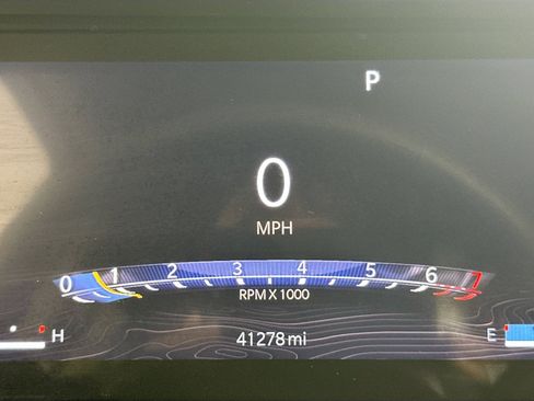 Used 2023 Jeep Grand Cherokee Limited RWD image 12
