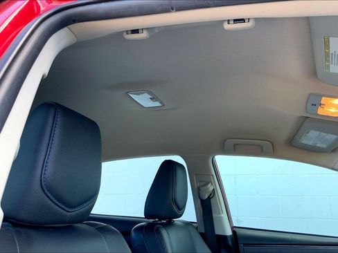 Used 2017 Toyota Corolla SE FWD image 20