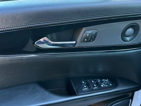 Used 2023 Lincoln Nautilus Reserve w/ Luxury Package image 10