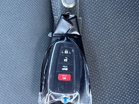 Used 2020 Toyota Corolla SE image 34