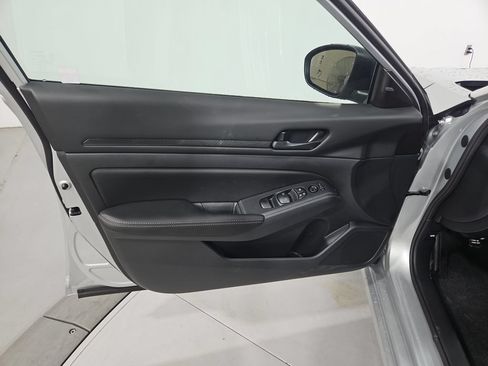 New 2026 Nissan Altima 2.5 SV FWD image 10
